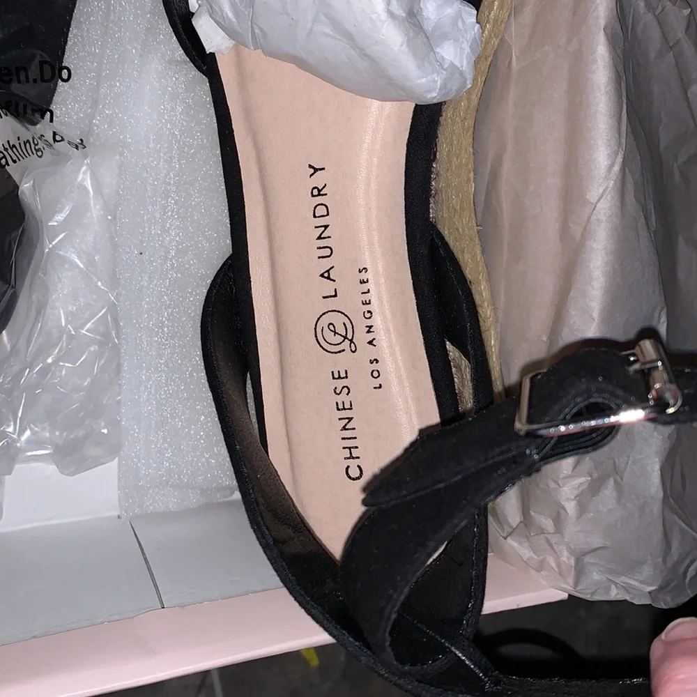 CHINESE LAUNDRY *Zala* black micro suede tan platform sandals 8.5